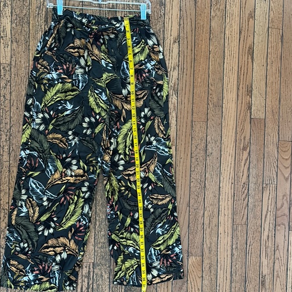 Primark Palm leaf Print wide leg Pants in Black and Yellow - Picture 7 of 8